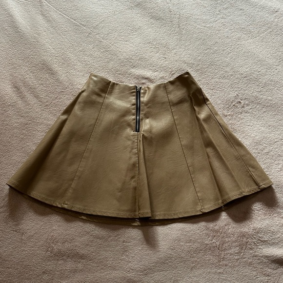 Forever21 Faux Leather Tan Skirt - Size Small - Picture 6 of 6